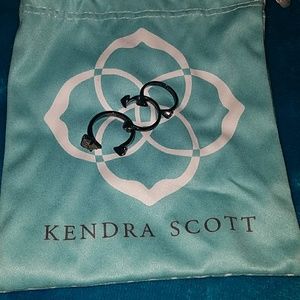 Kendra Scott Black finger rings